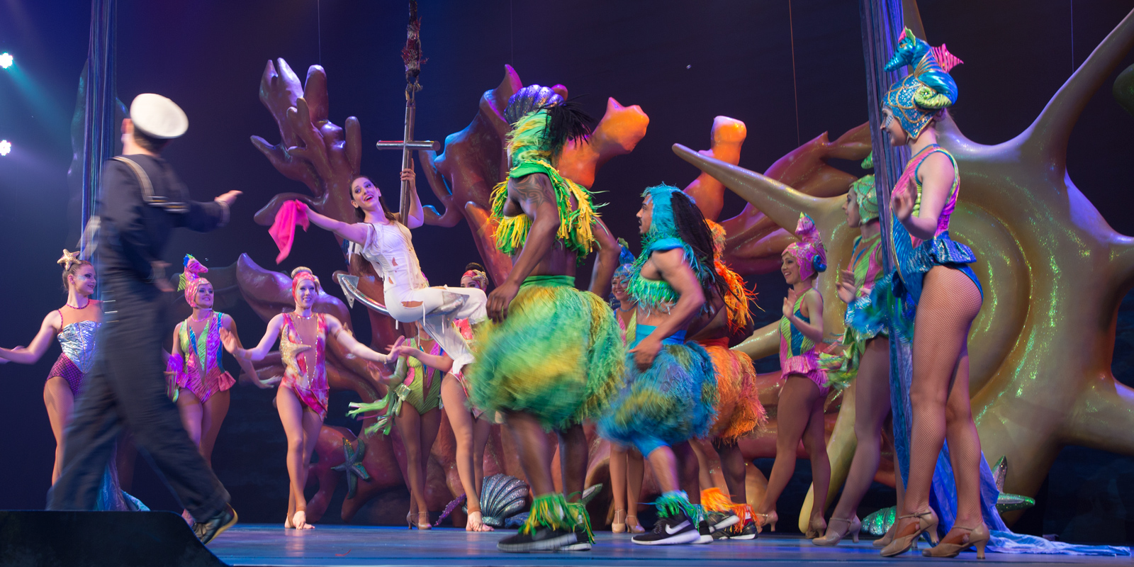 Marine Wonders, High-Flying Acrobatics, and Nostalgic Charm at Aqua Voyage Ocean Park in Hong Kong